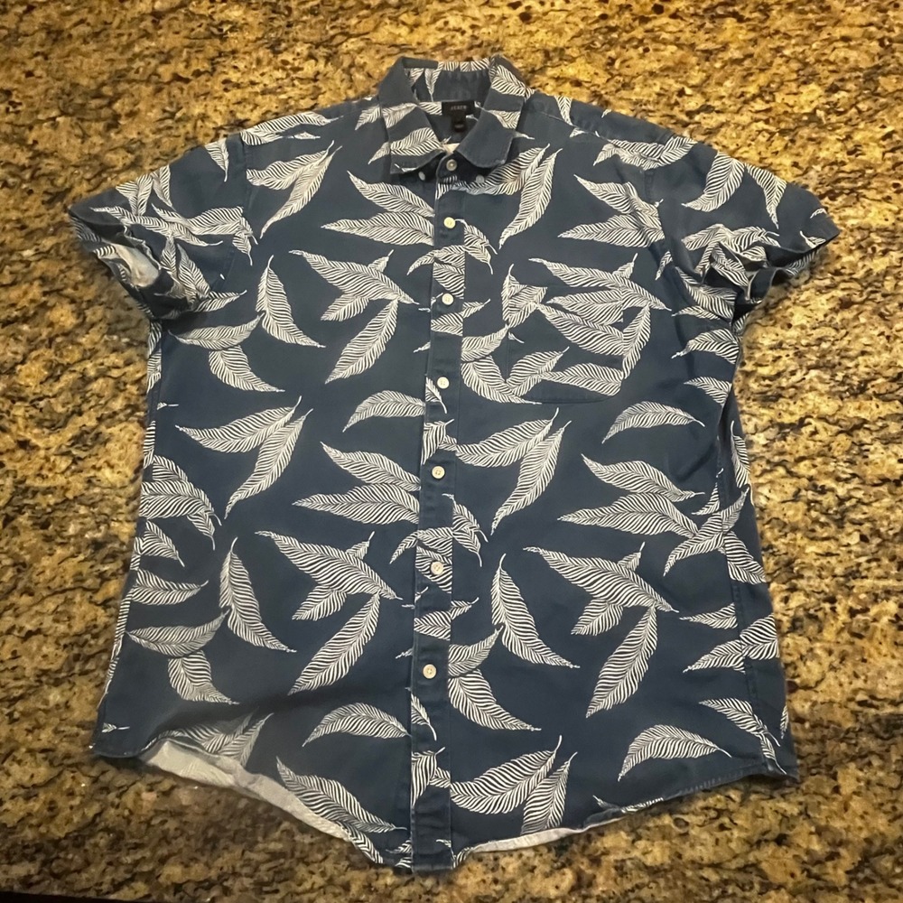J.Crew Mens Large Blue White Feather Print Short Sleeve Button Down Shirt L